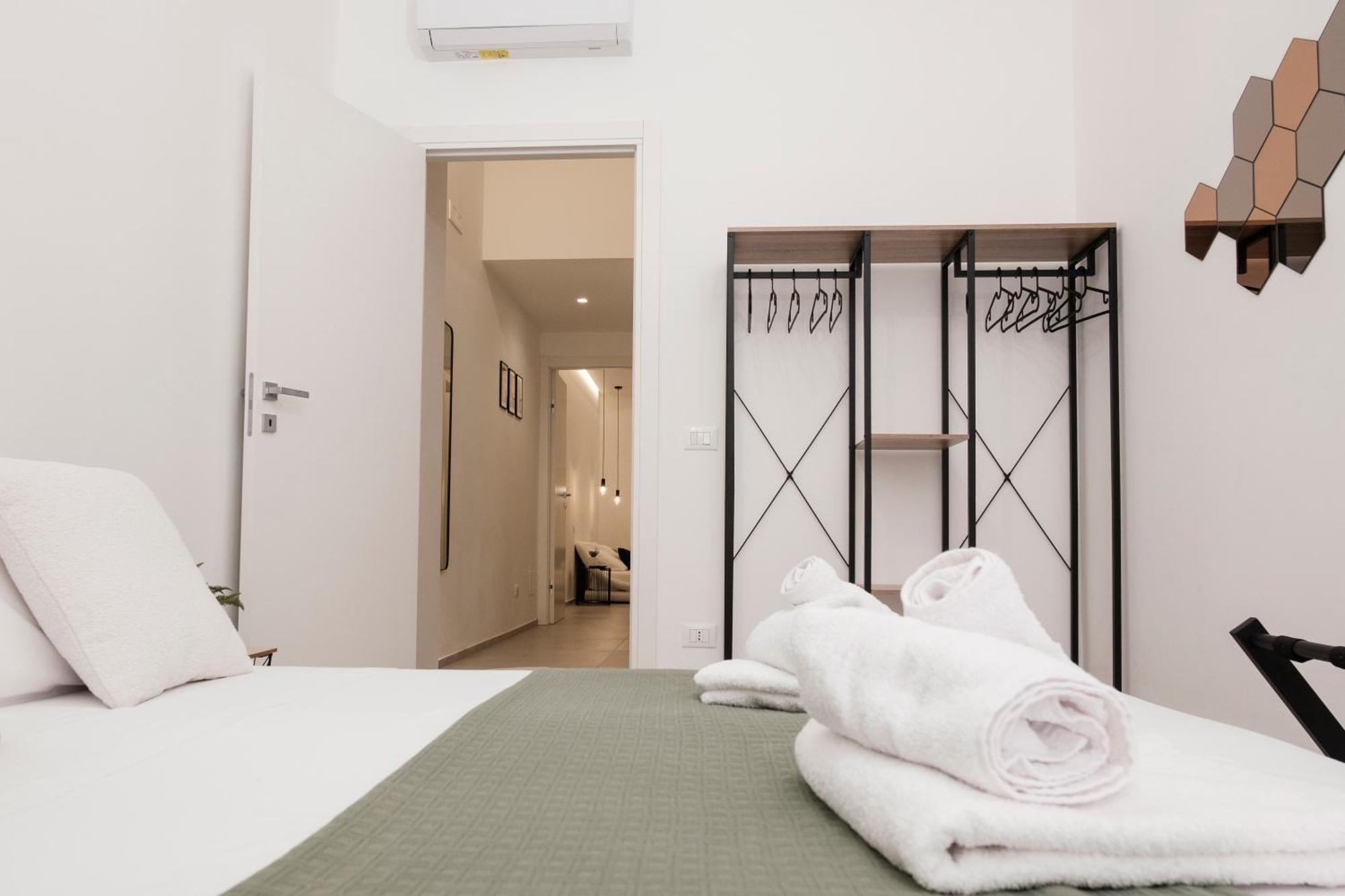 Pepoli Deluxe - Exclusive Apartment - Free Parking Trapani Exterior foto